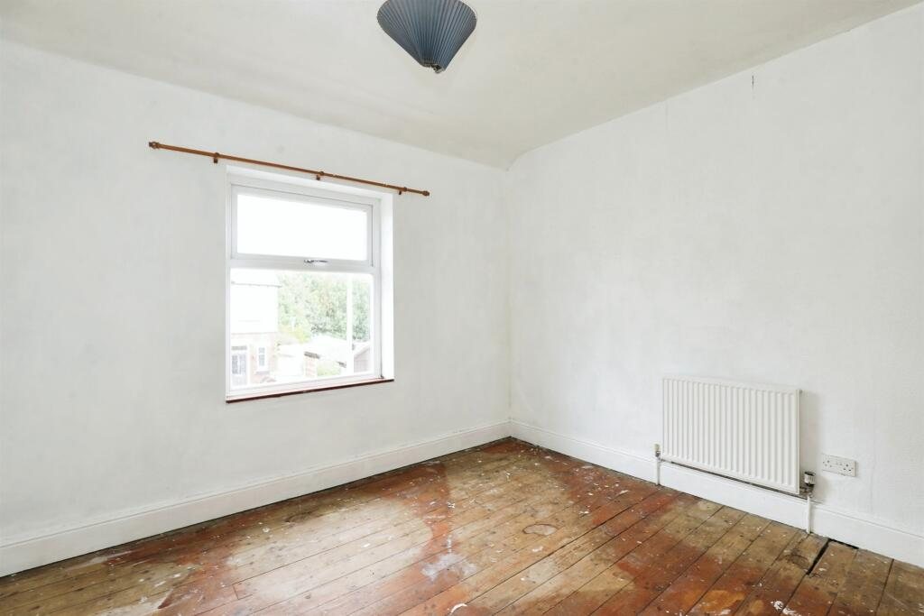 Before: David Street (2), CW8